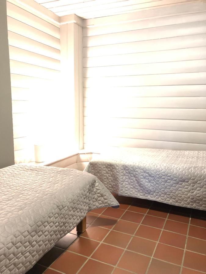 Korshamn Rorbuer Apartamento Lyngdal Exterior foto